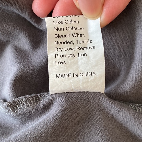 SHEIN Maternity Solid Ruffle Hem Dress - Picture 7 of 9